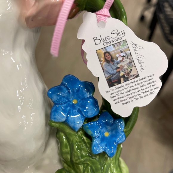 Blue Sky Clayworks Easter Bunny Smelling Pink & Blue Flower Ceramic NWT - Picture 5 of 8